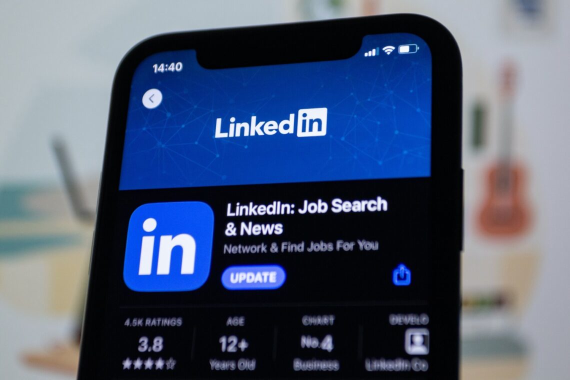 Są firmy, które zamiast CV proszą kandydata o link do Linkedln